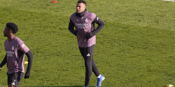 九游体育官网-马卡：姆巴佩和卡雷拉斯回归训练，姆巴佩感觉不错预计坐上替补席