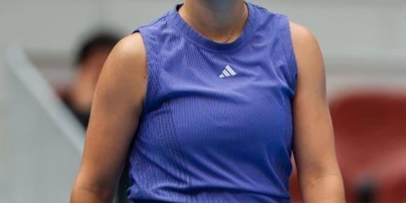 JiuyouSports-女单最意外比赛诞生！斯瓦泰克送蛋横扫火娃，追平两大名宿纪录