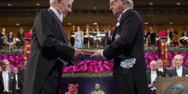 王勤伯：略萨，热爱足球的诺奖作家