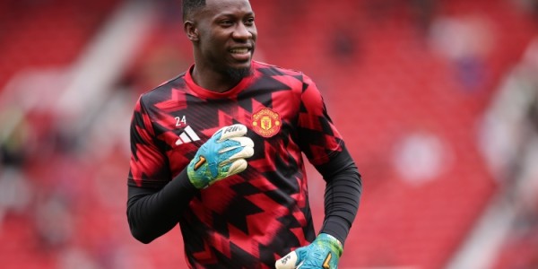 九游体育官网-英媒披露：奥纳纳季前获曼联一门承诺，曾婉拒摩纳哥邀约