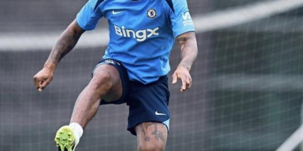 九游体育-马雷斯卡冷酷清退斯特林，蓝军乱象标志沦为牺牲品