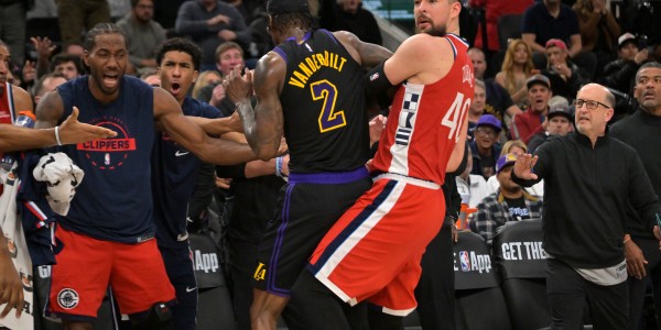 九游体育下载-机器人都急了！范德彪&amp;amp;祖巴茨冲突时 情绪稳定的小卡难得面目狰狞